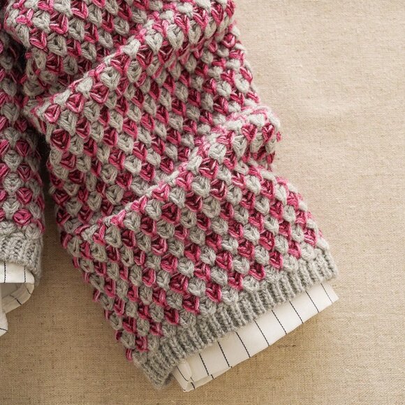 Grey Casual Women's Long Sleeve Cozy Pullover - Picture 3 of 5